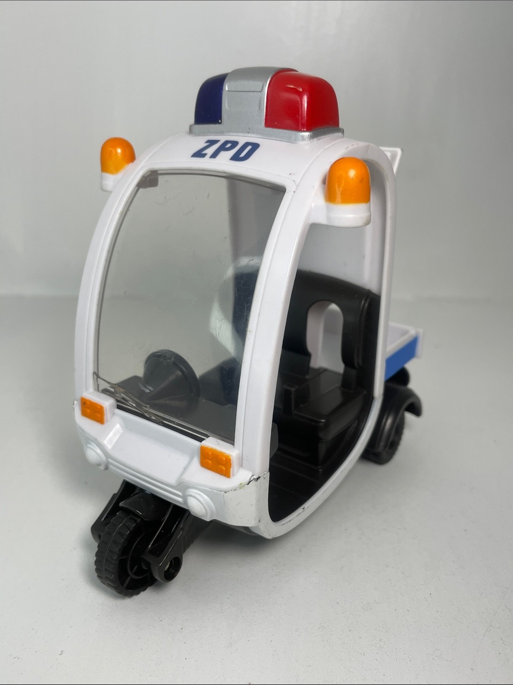 Disney Zootopia Officer Hopps Meter Maid Vehicle by Tomy